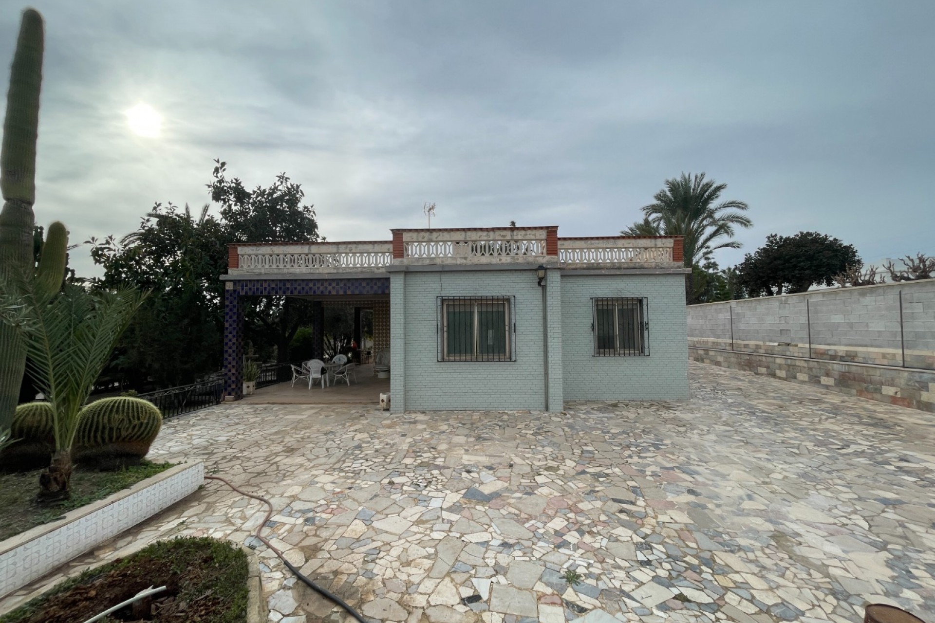 Resale - Villa -
Elche - Costa Blanca