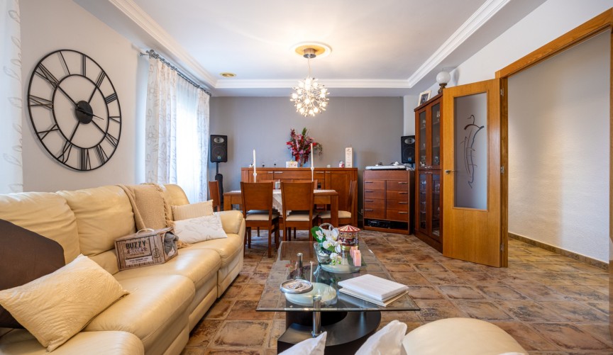 Resale - Villa -
Elche - Costa Blanca