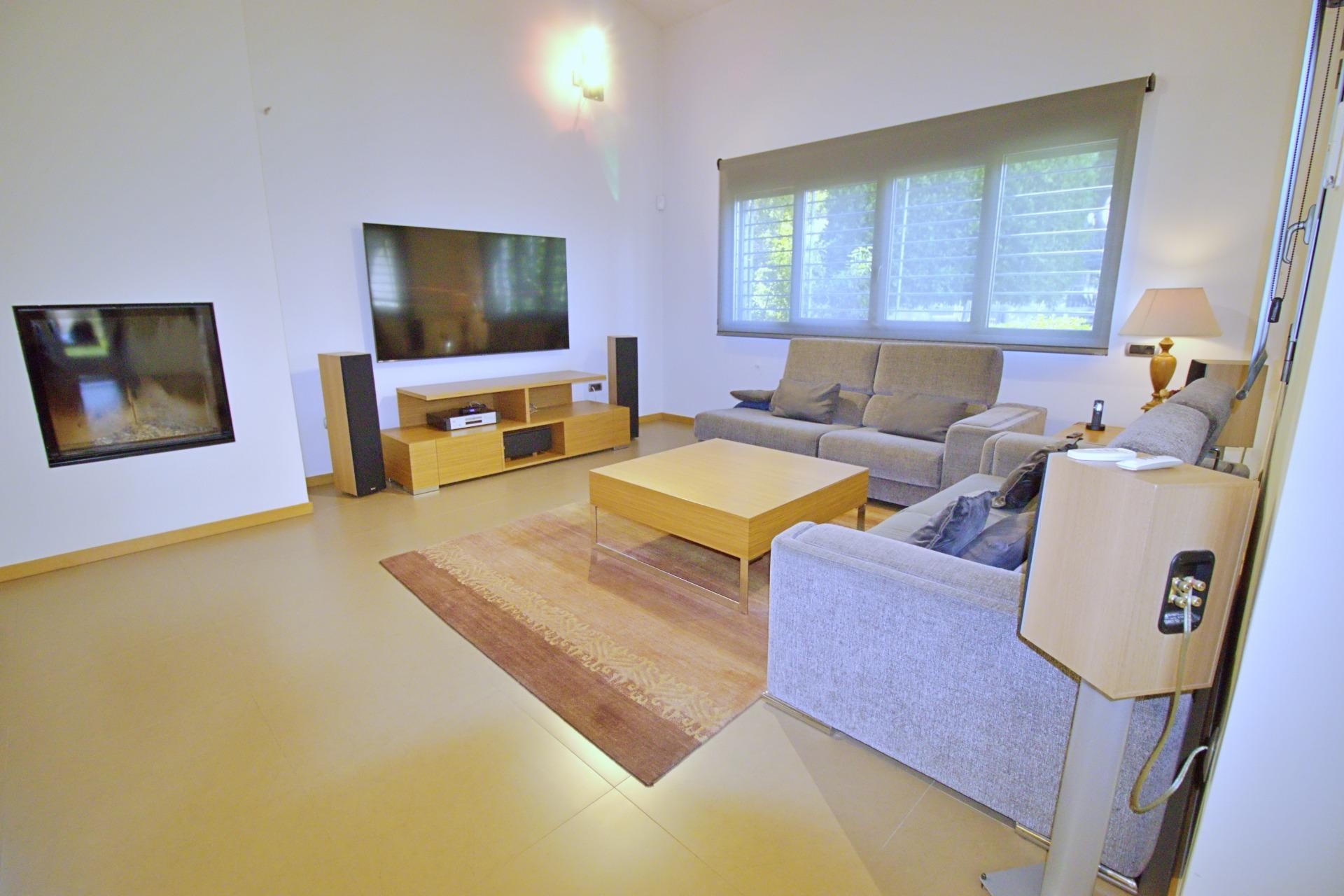 Resale - Villa -
Elche Pedanías - Peña las Águilas