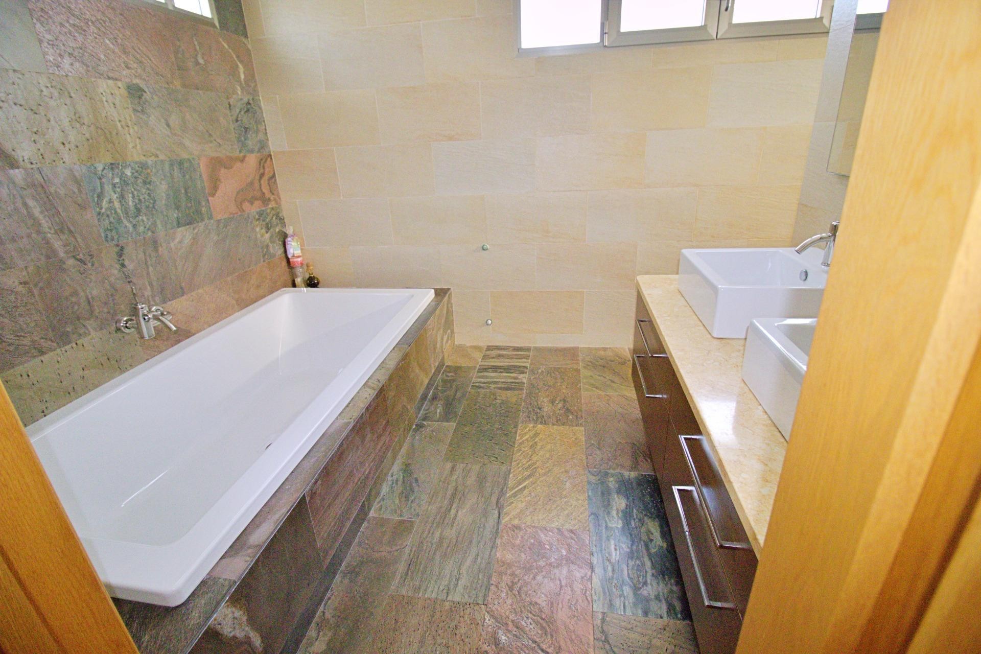 Resale - Villa -
Elche Pedanías - Peña las Águilas
