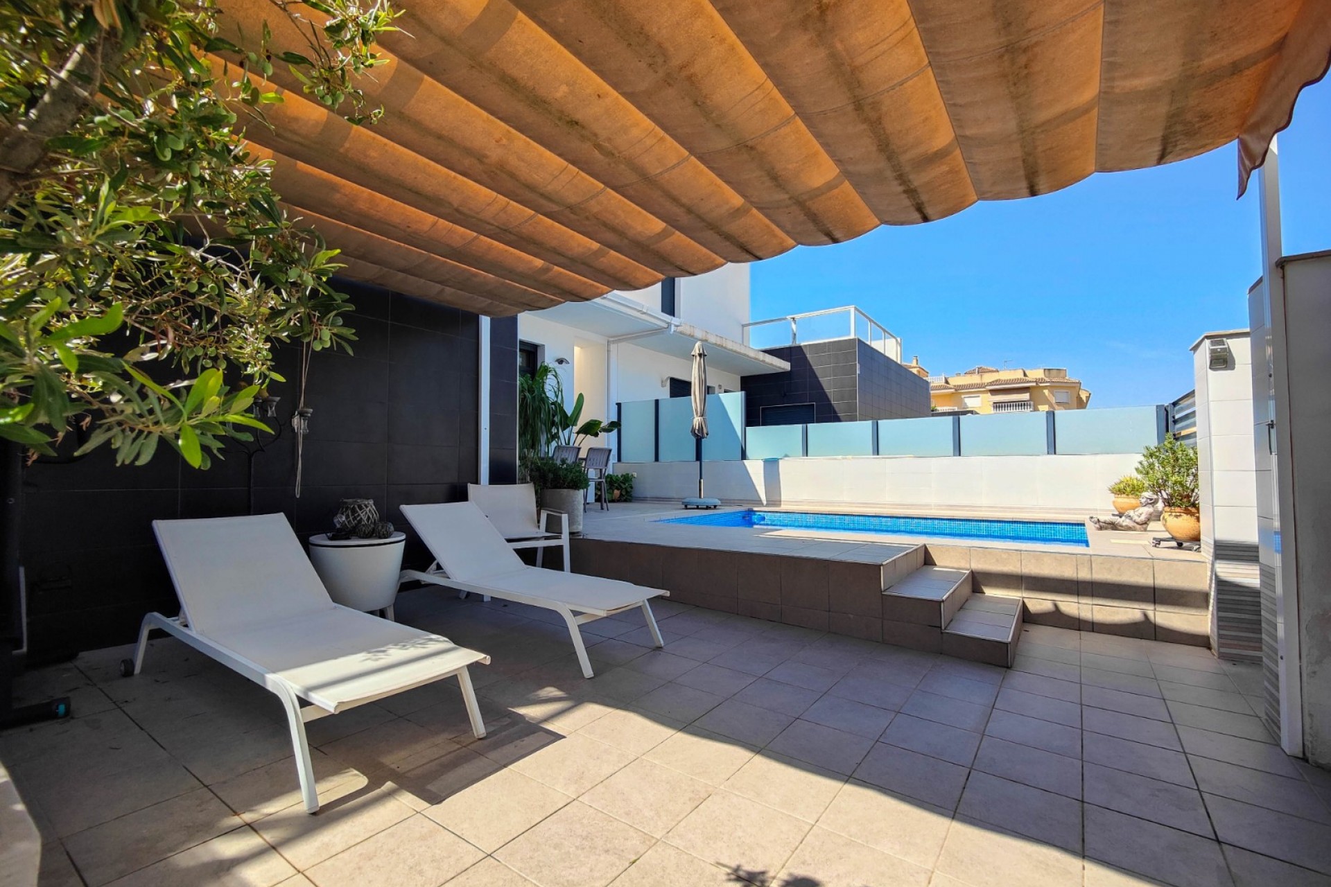 Resale - Villa -
Formentera del Segura - Costa Blanca