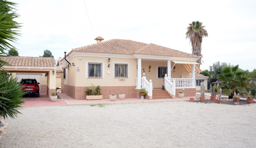 Resale - Villa -
Fortuna - Inland