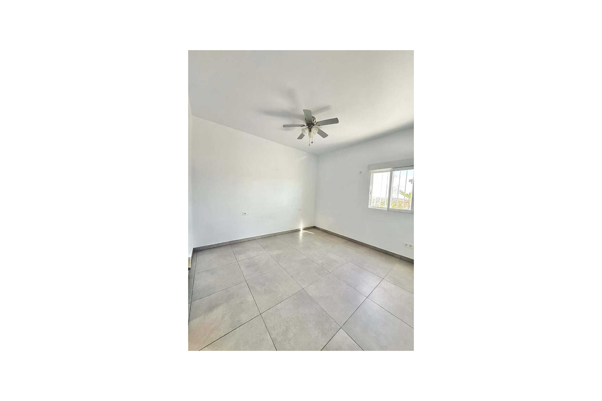 Resale - Villa -
Fortuna - Inland