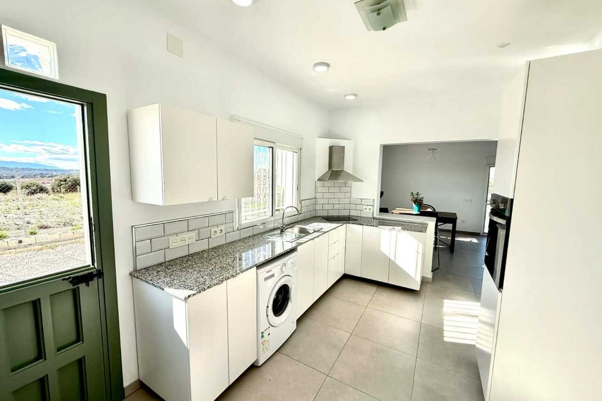 Resale - Villa -
Fortuna - Inland