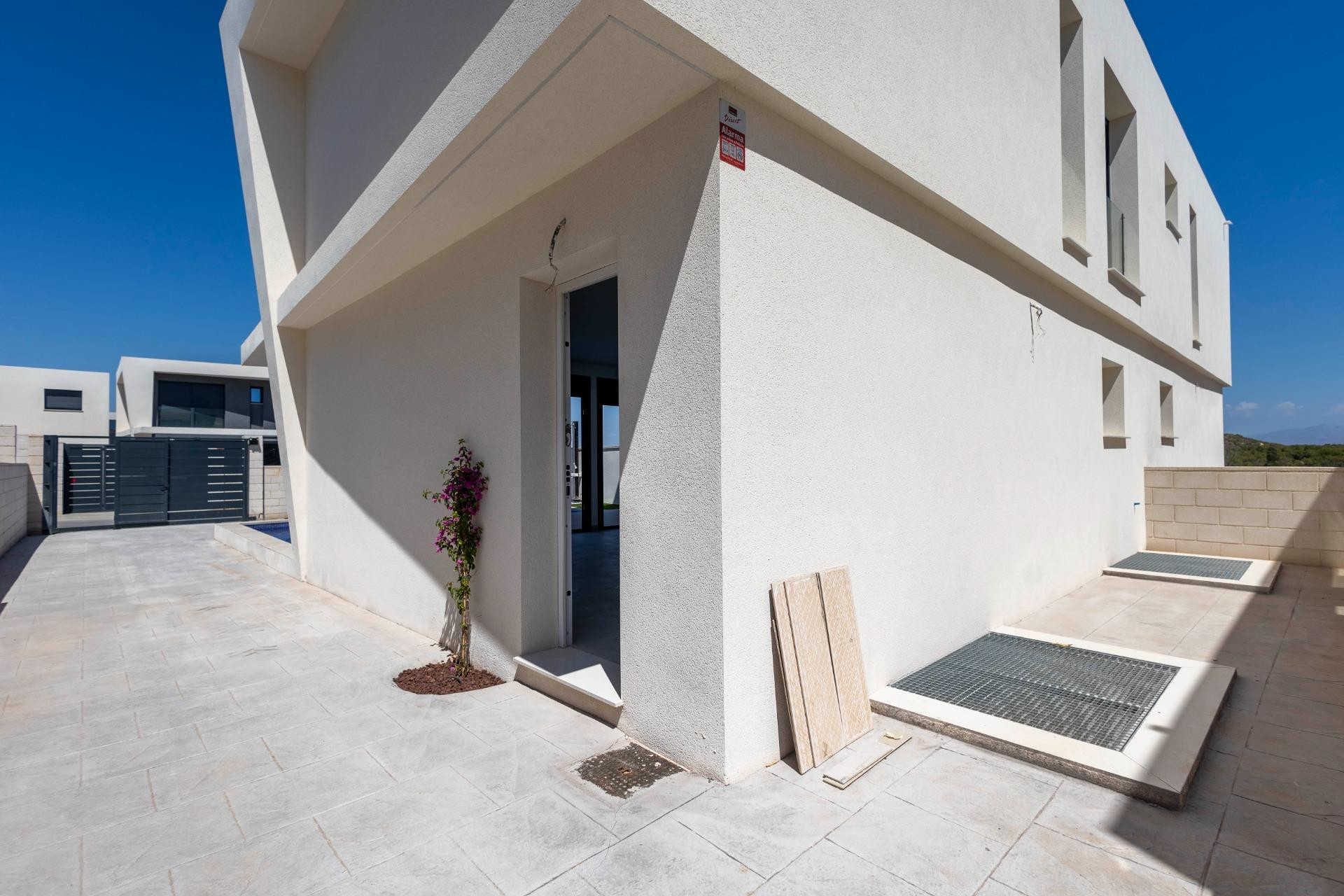 Resale - Villa -
Gran Alacant - Monte Y Mar Bajo