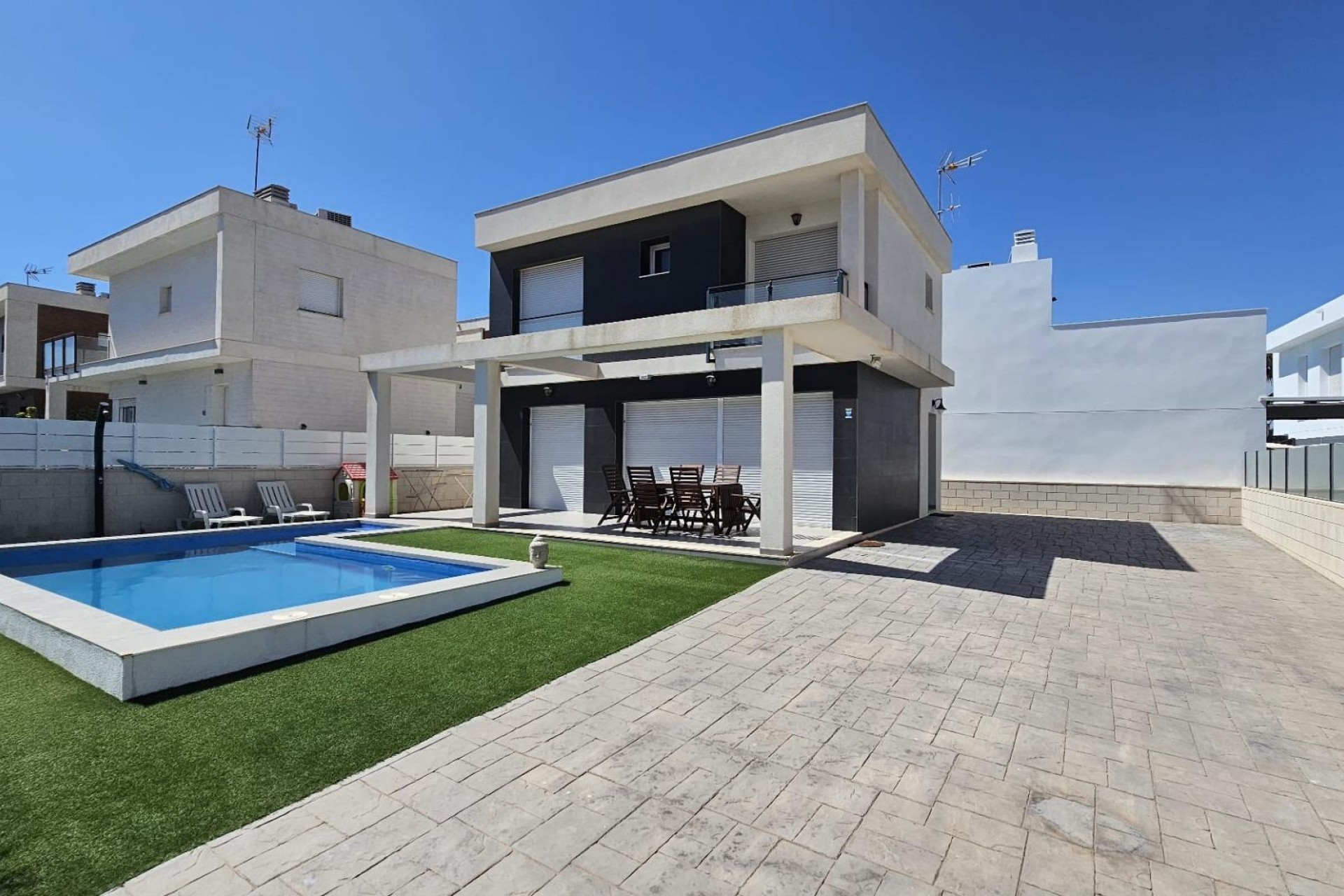 Resale - Villa -
Gran Alacant - Monte Y Mar Bajo