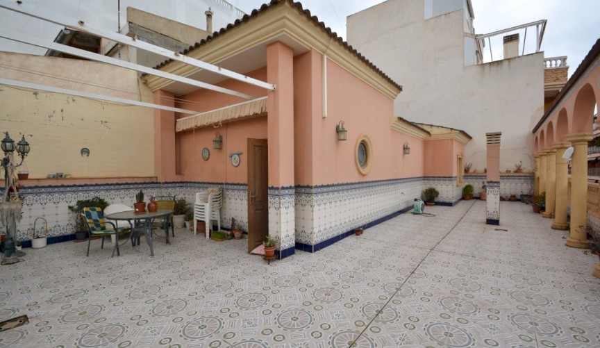 Resale - Villa -
Guardamar del Segura - Costa Blanca