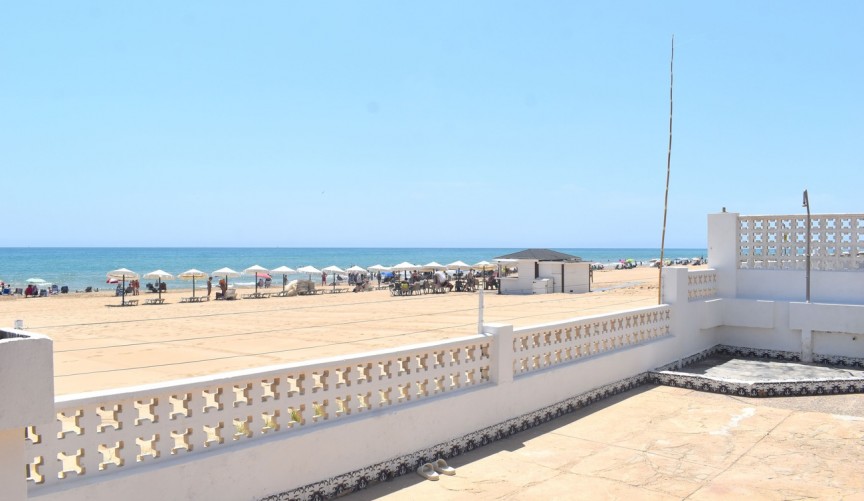 Resale - Villa -
Guardamar del Segura - Costa Blanca