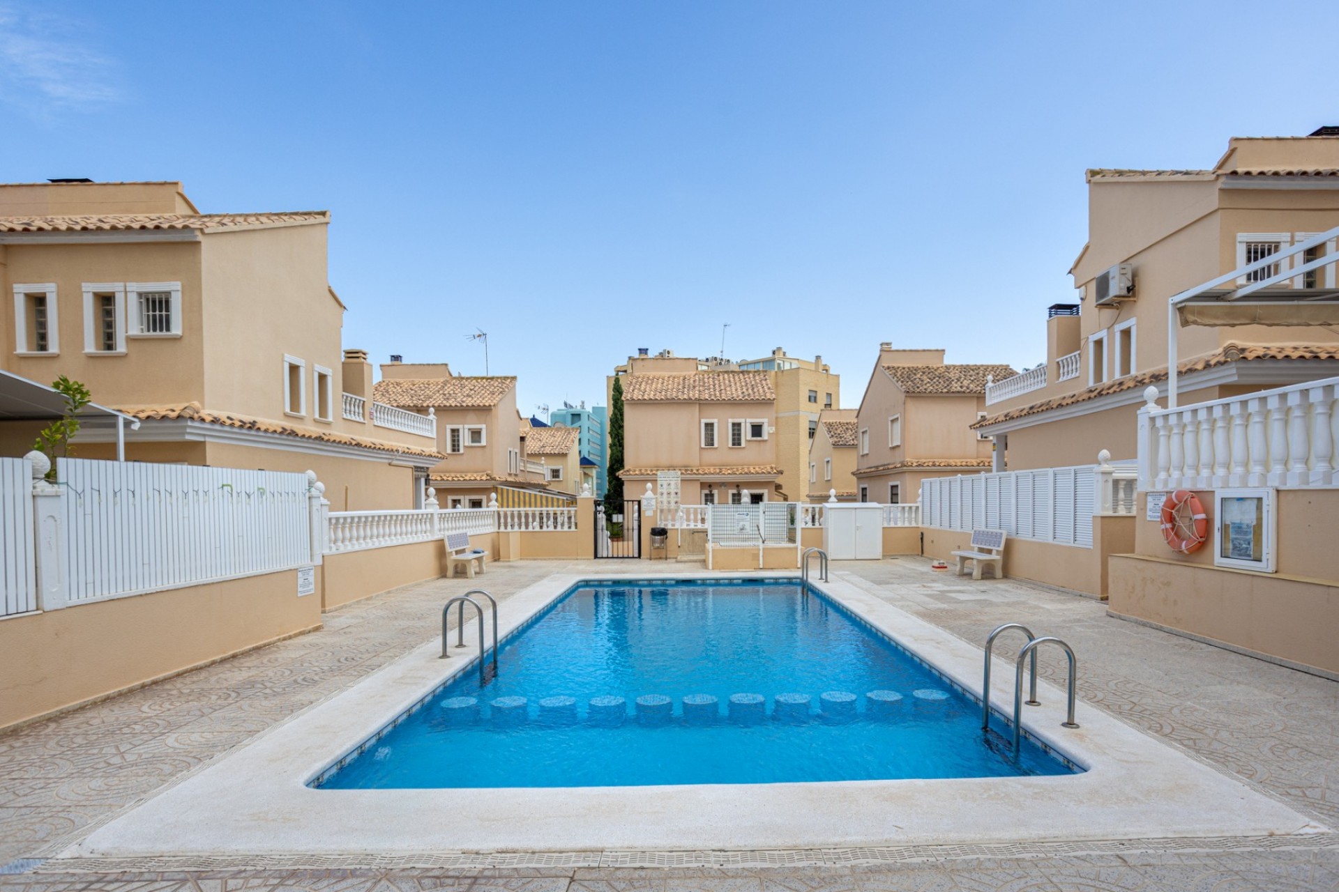 Resale - Villa -
Guardamar del Segura - Costa Blanca