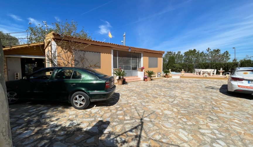 Resale - Villa -
Guardamar del Segura - Costa Blanca