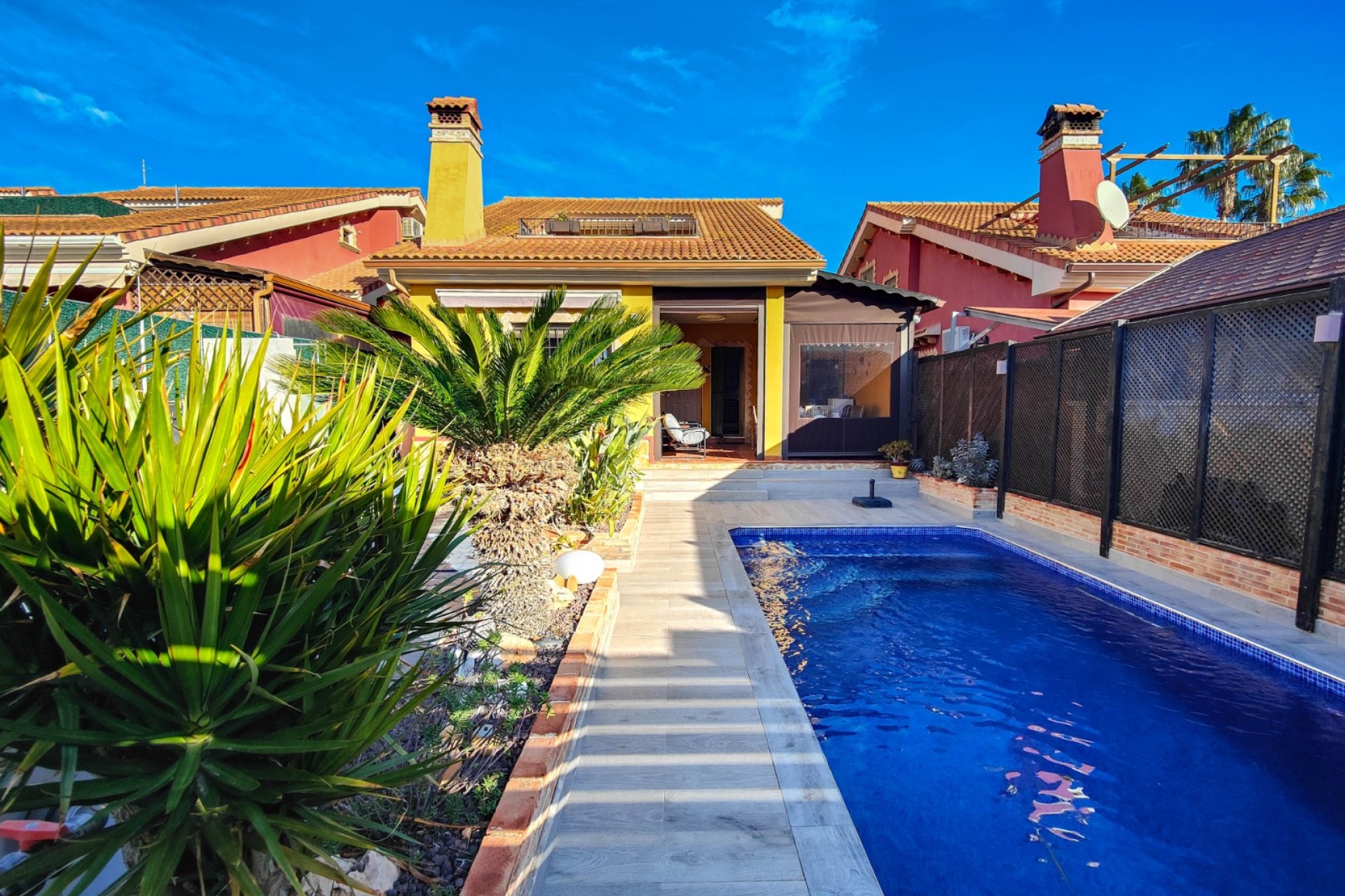 Resale - Villa -
Guardamar del Segura - Costa Blanca