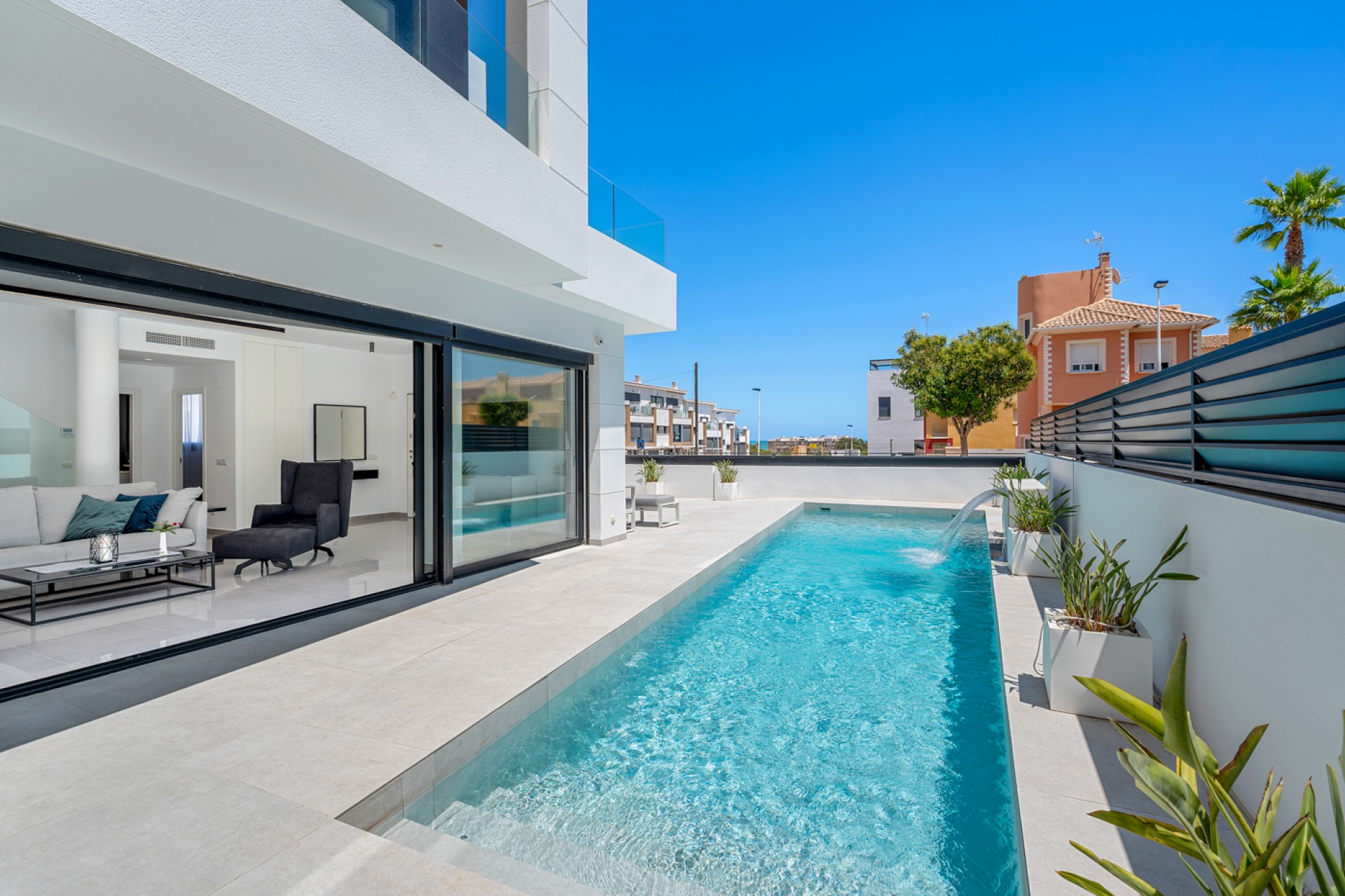 Resale - Villa -
Guardamar del Segura - Costa Blanca