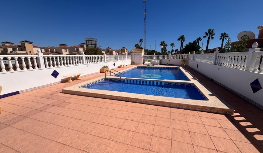 Resale - Villa -
Guardamar del Segura - Costa Blanca