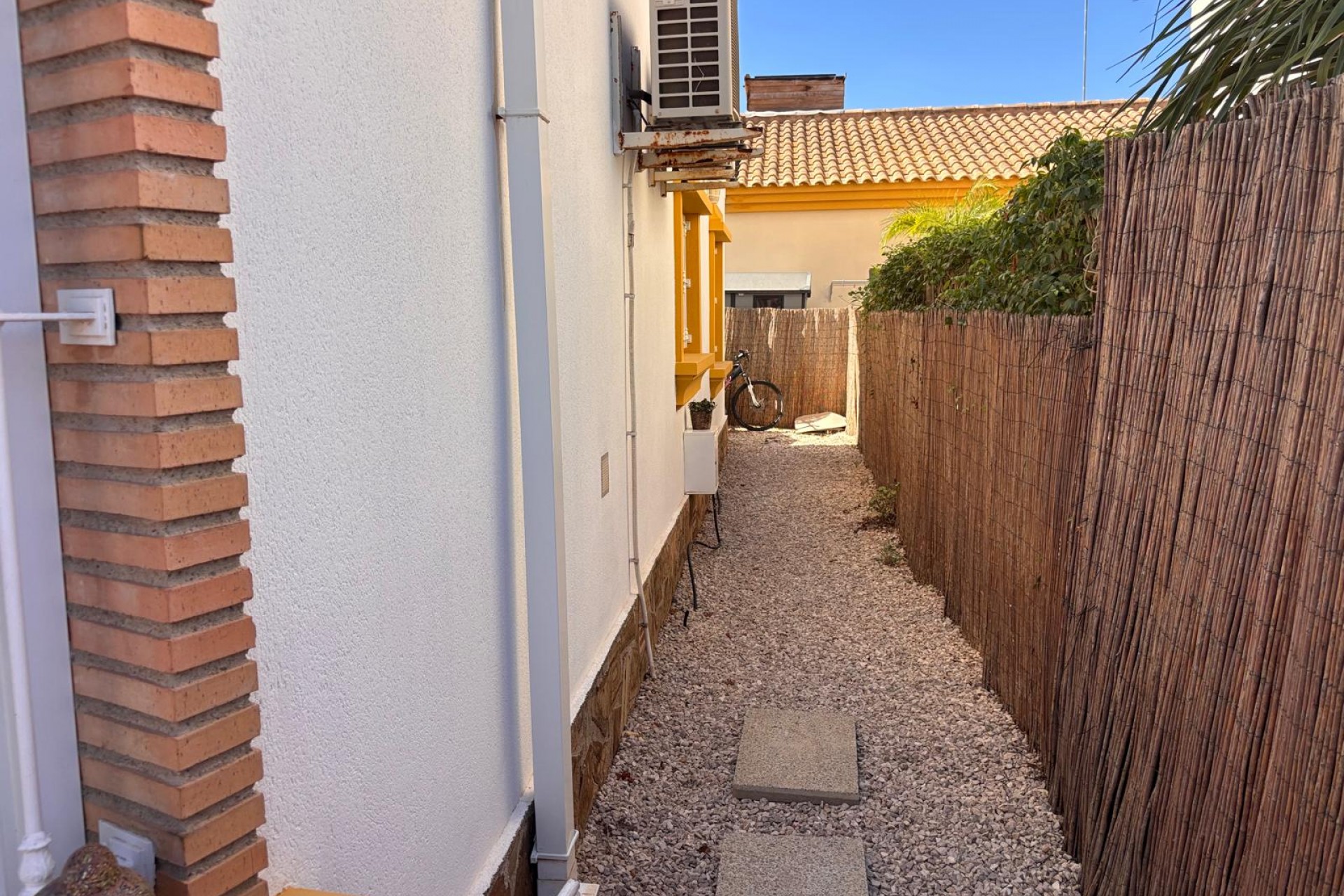 Resale - Villa -
Guardamar del Segura - Costa Blanca