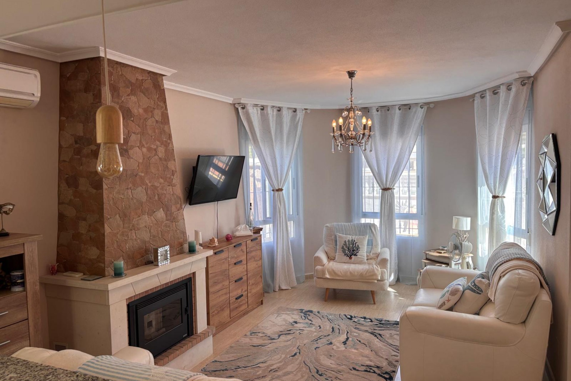 Resale - Villa -
Guardamar del Segura - Costa Blanca