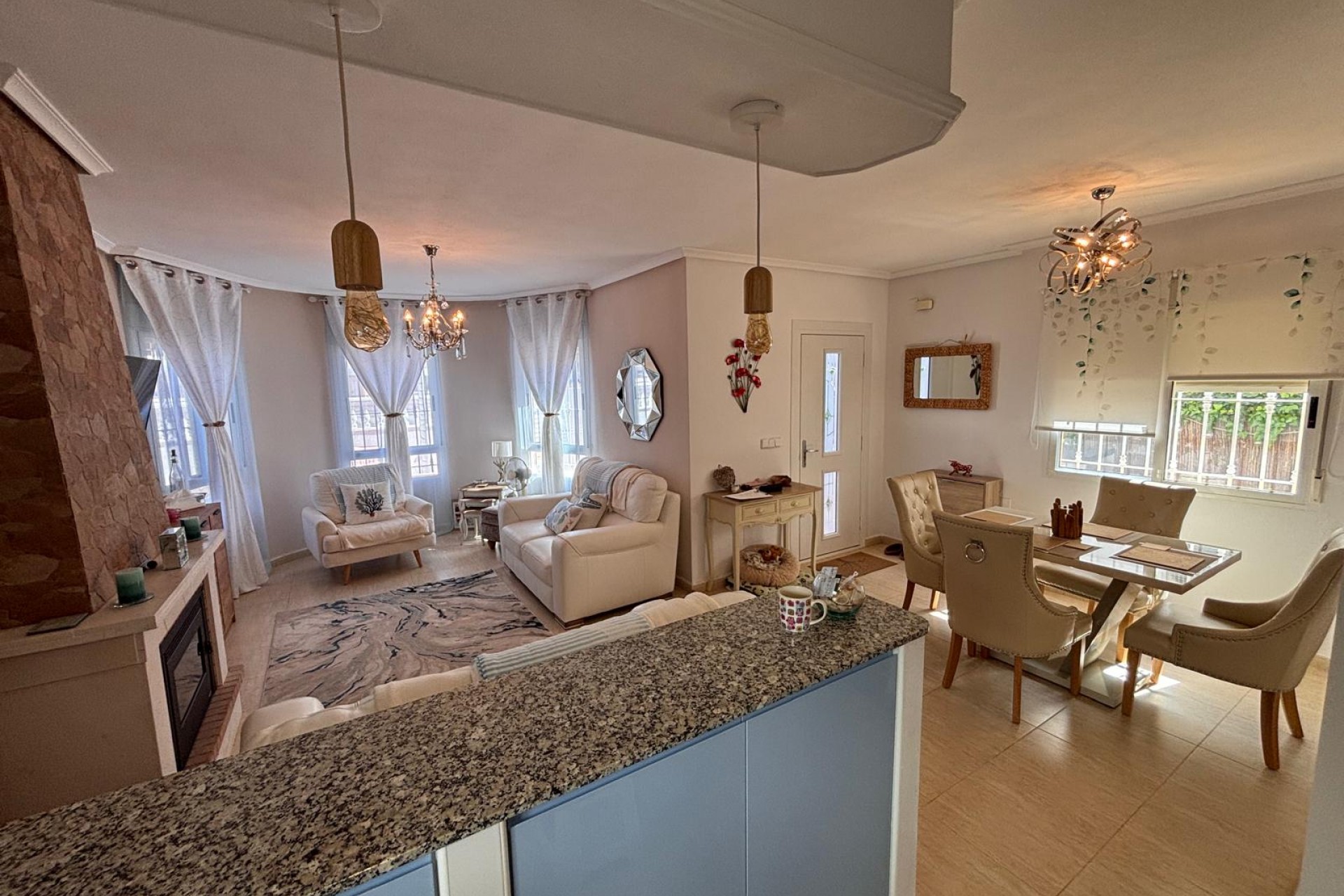 Resale - Villa -
Guardamar del Segura - Costa Blanca