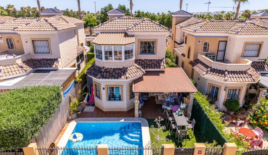 Resale - Villa -
Guardamar del Segura - Costa Blanca