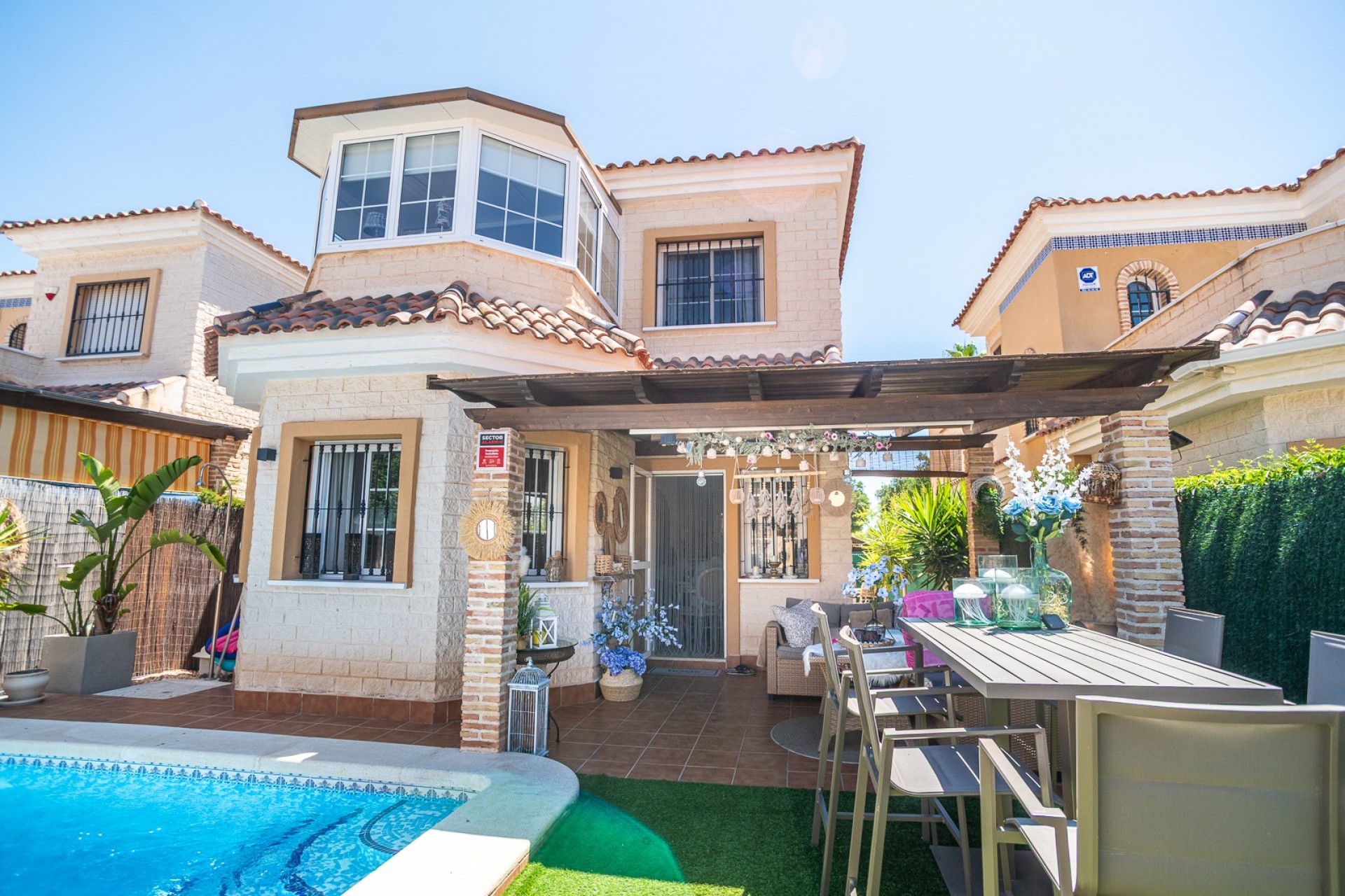 Resale - Villa -
Guardamar del Segura - Costa Blanca