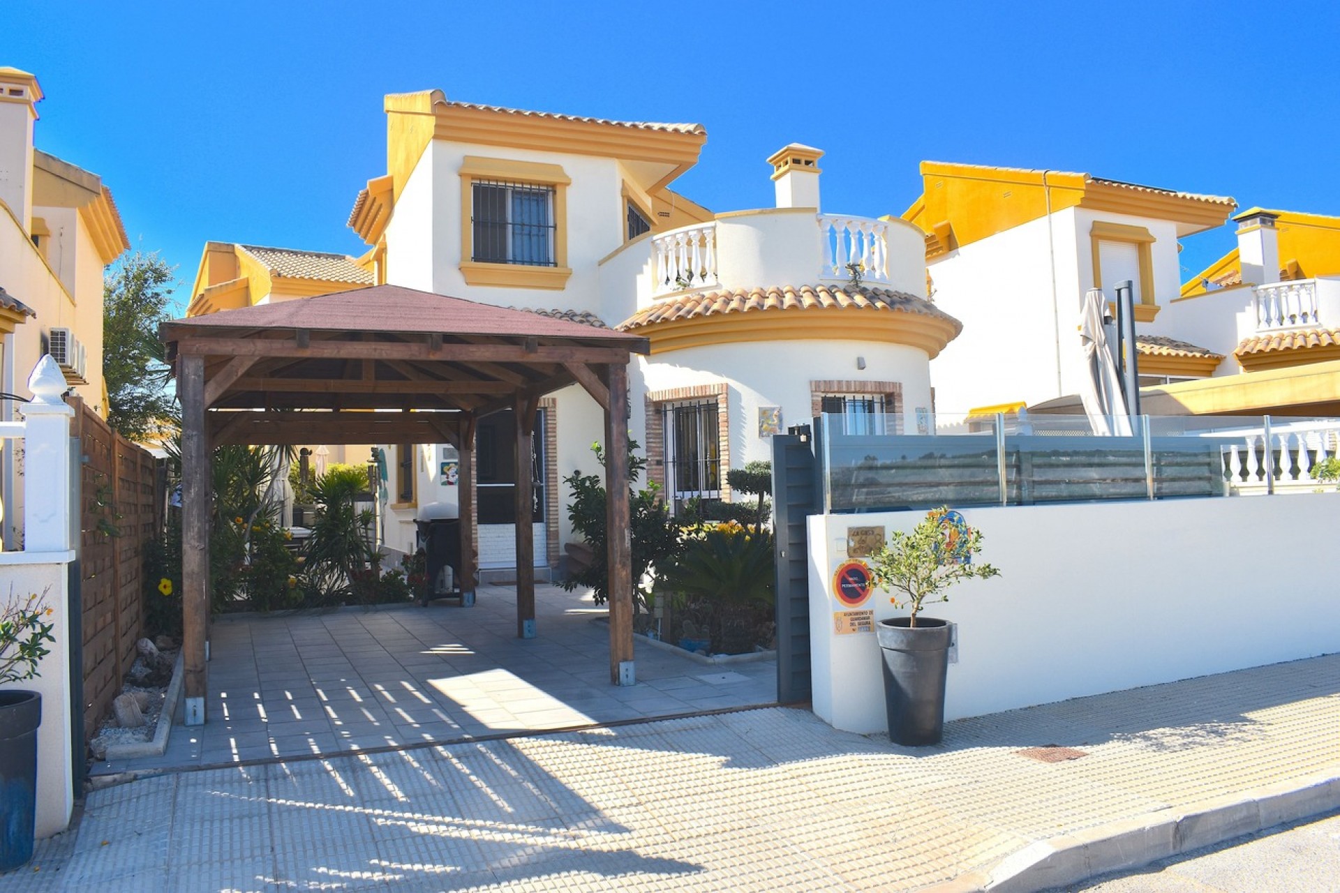 Resale - Villa -
Guardamar del Segura - Costa Blanca