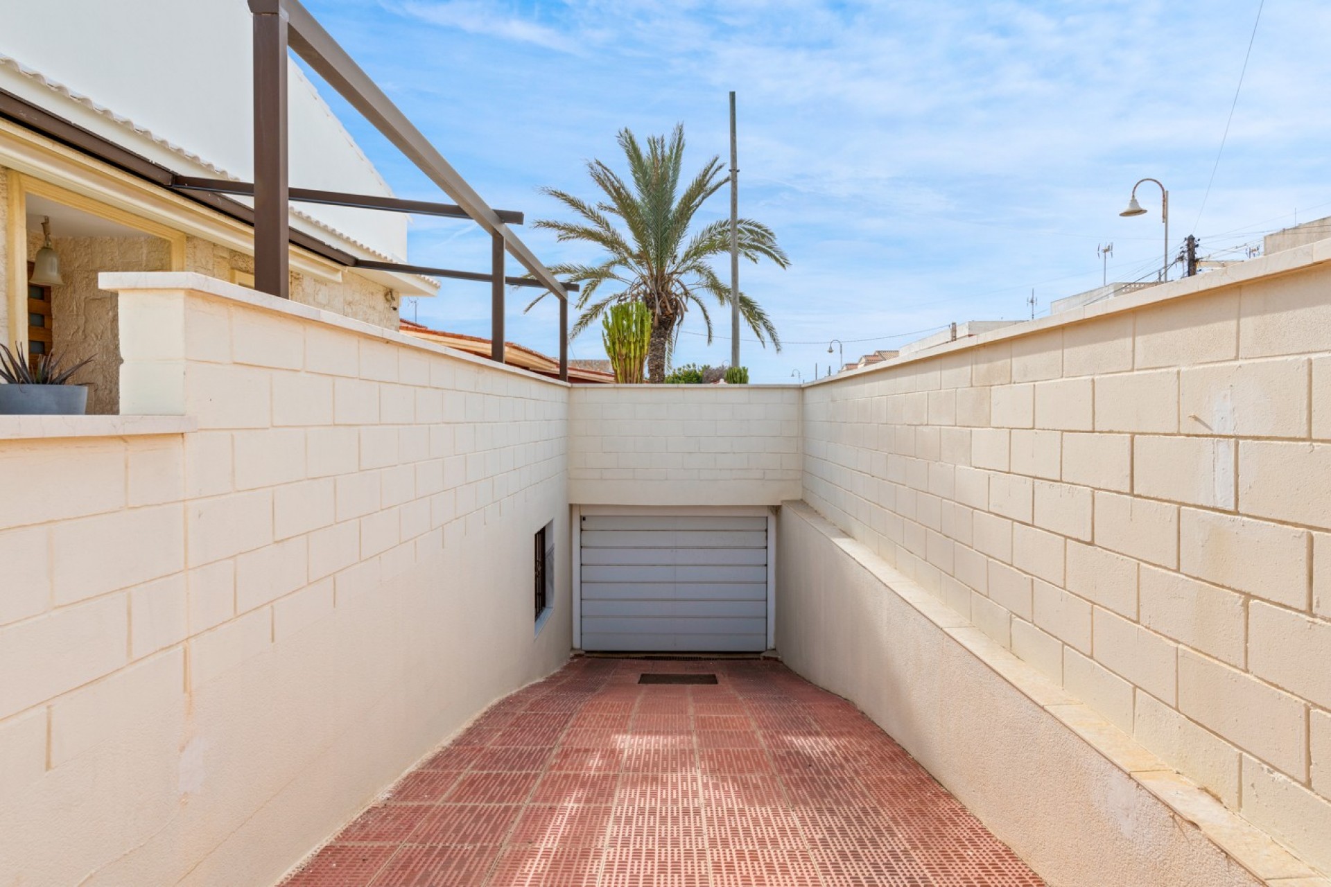 Resale - Villa -
Guardamar del Segura - Costa Blanca