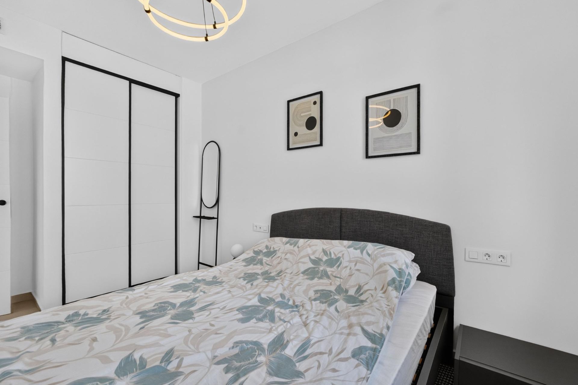 Resale - Villa -
Guardamar del Segura - El Raso