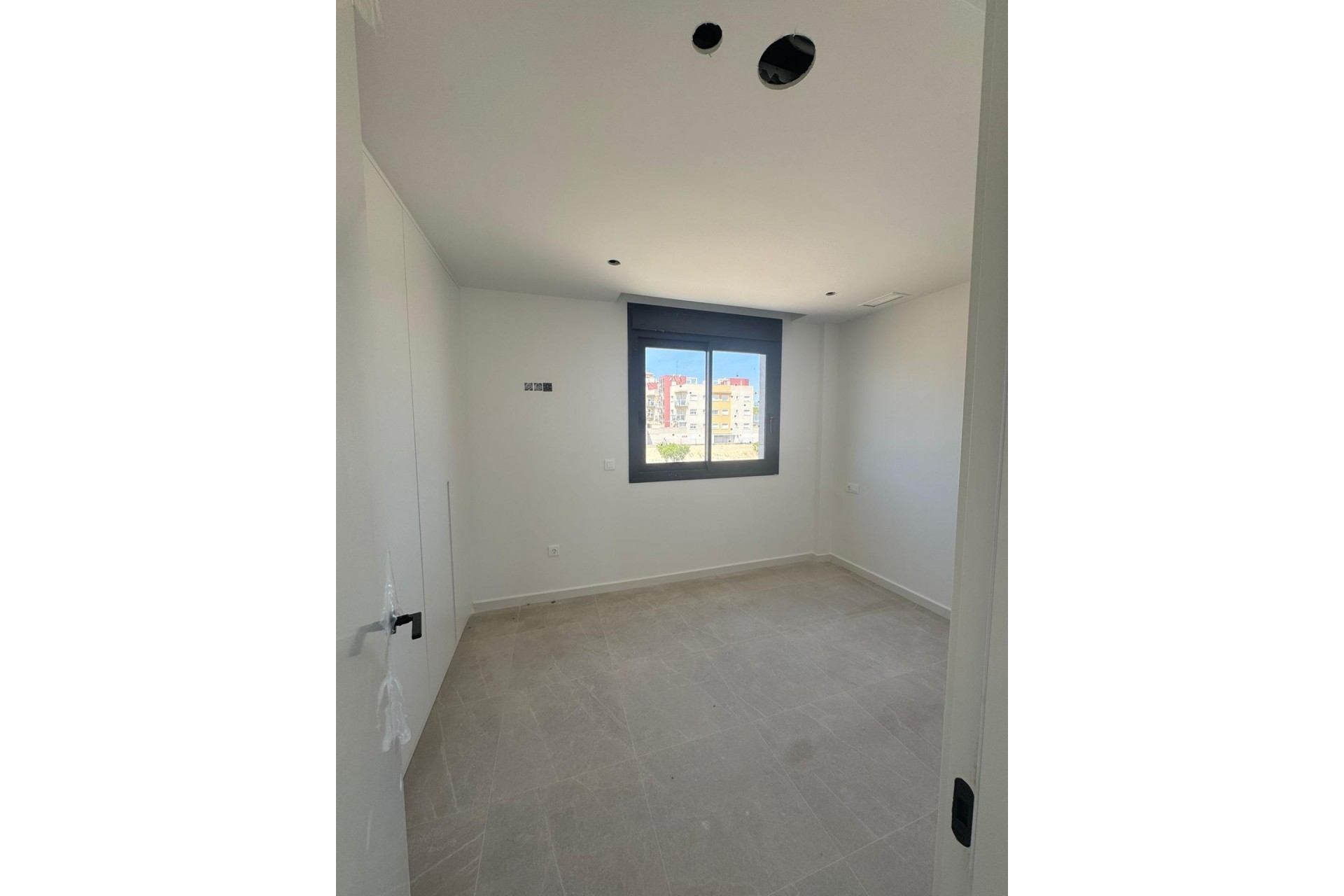 Resale - Villa -
Guardamar del Segura - Guardamar