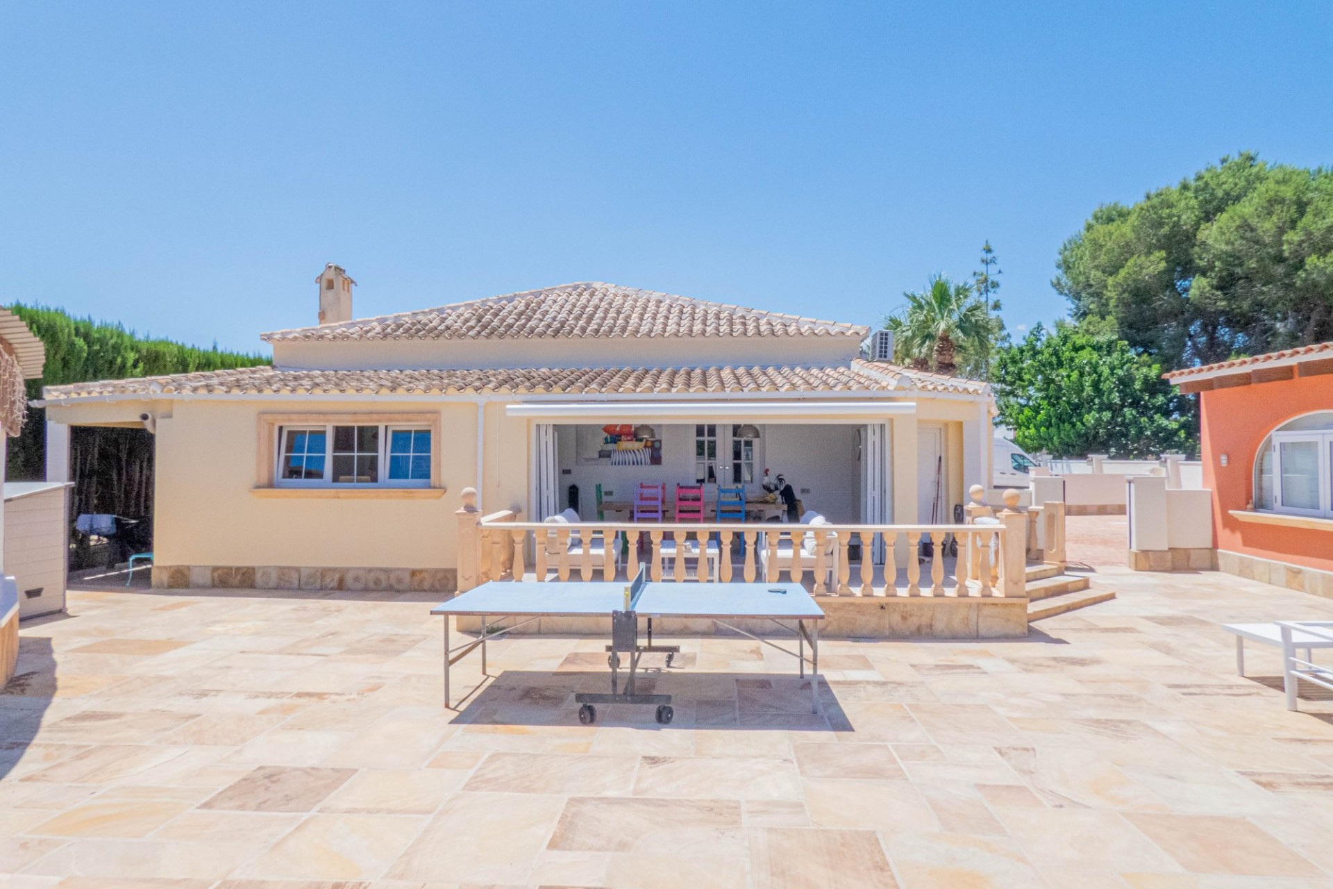 Resale - Villa -
Heredades - Costa Blanca