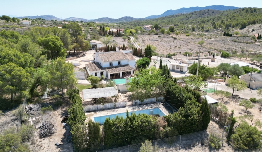 Resale - Villa -
Hondón de las Nieves - Inland