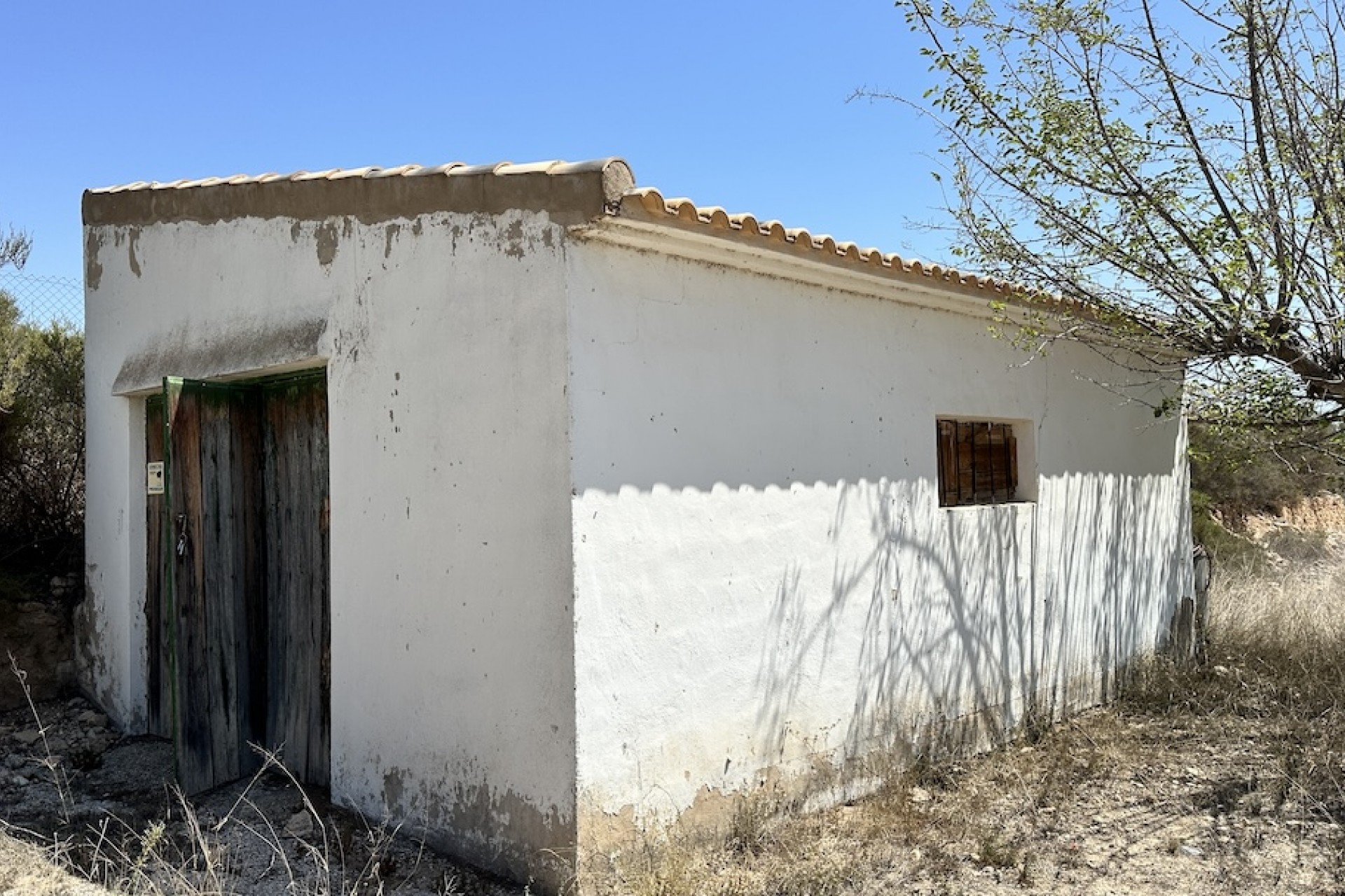 Resale - Villa -
Hondón de las Nieves - Inland