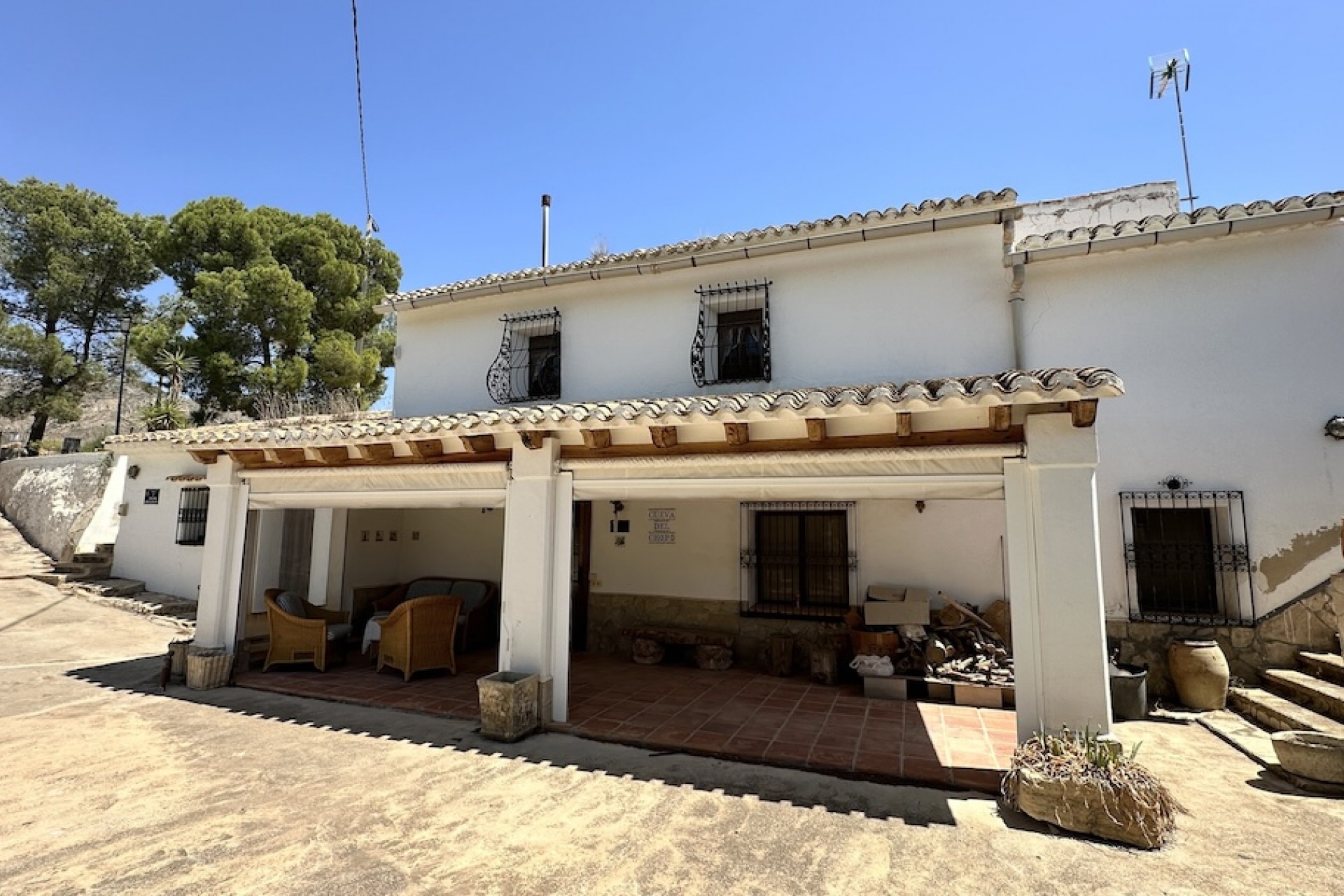 Resale - Villa -
Hondón de las Nieves - Inland