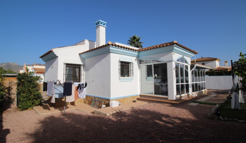 Resale - Villa -
Hondón de las Nieves - Inland