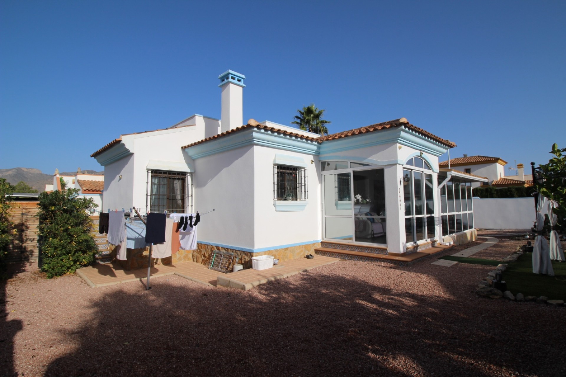 Resale - Villa -
Hondón de las Nieves - Inland