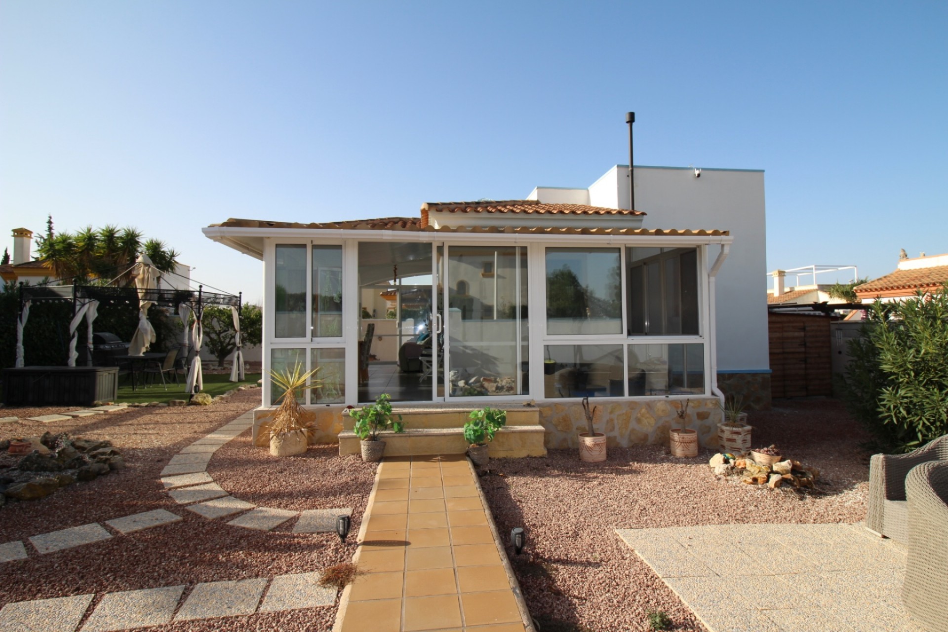 Resale - Villa -
Hondón de las Nieves - Inland