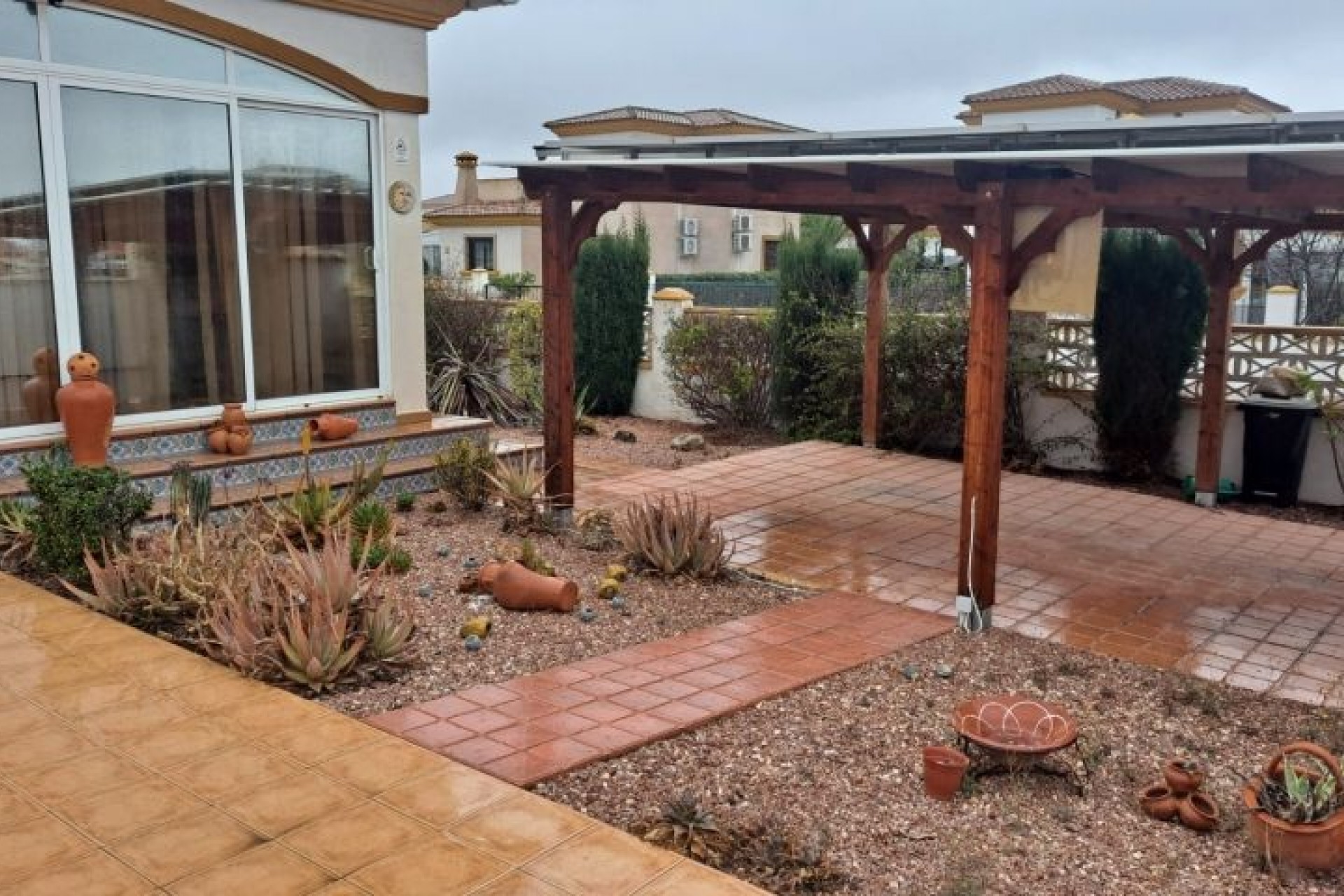 Resale - Villa -
Hondón de las Nieves - Inland