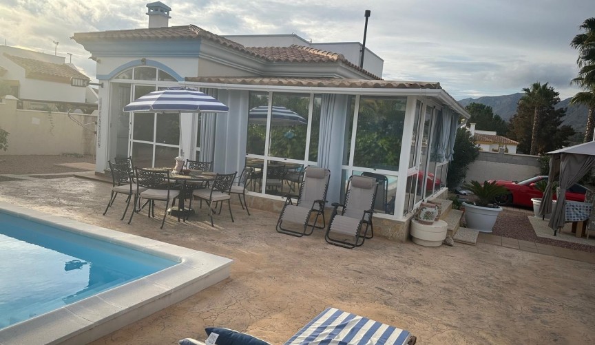 Resale - Villa -
Hondón de las Nieves - Inland