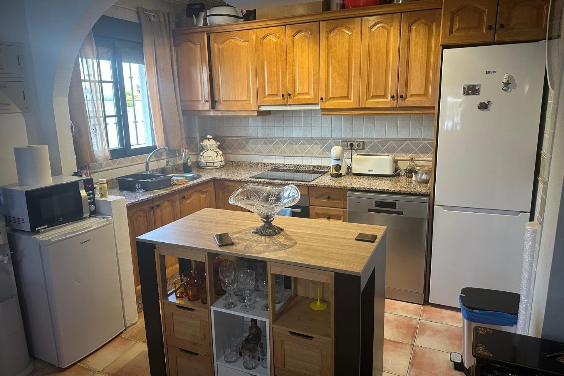 Resale - Villa -
Hondón de las Nieves - Inland