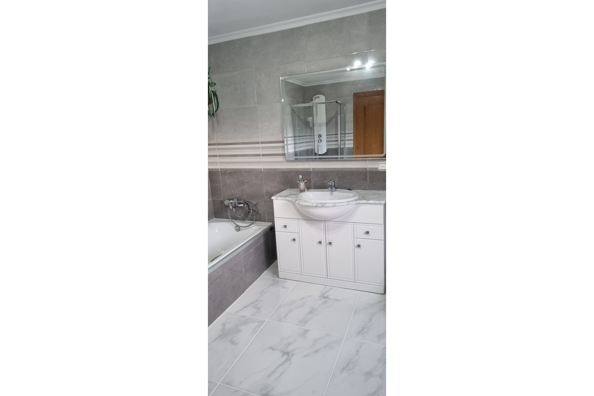 Resale - Villa -
Hondón de los Fráiles - Inland