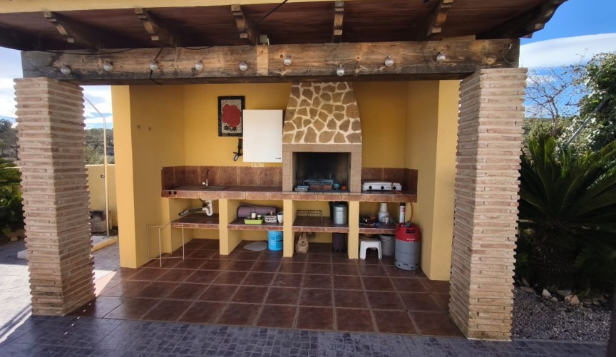 Resale - Villa -
Hondón de los Fráiles - Inland