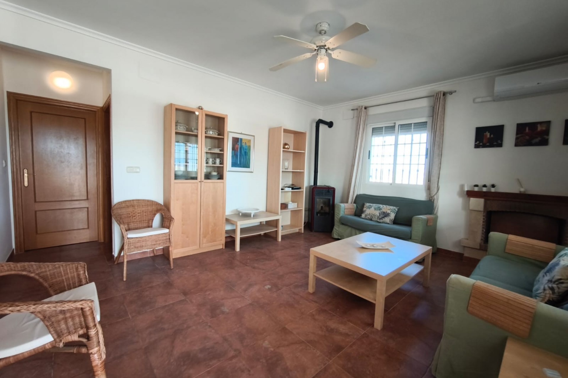 Resale - Villa -
Hondón de los Fráiles - Inland