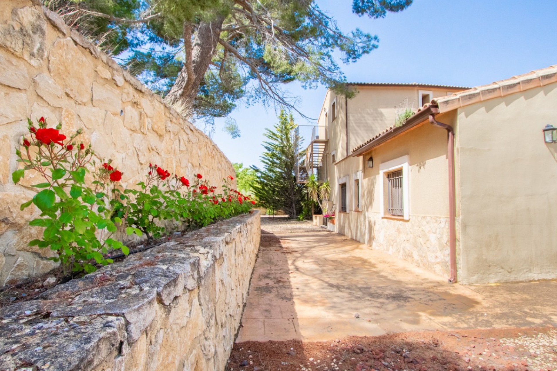 Resale - Villa -
Ibi - Costa Blanca