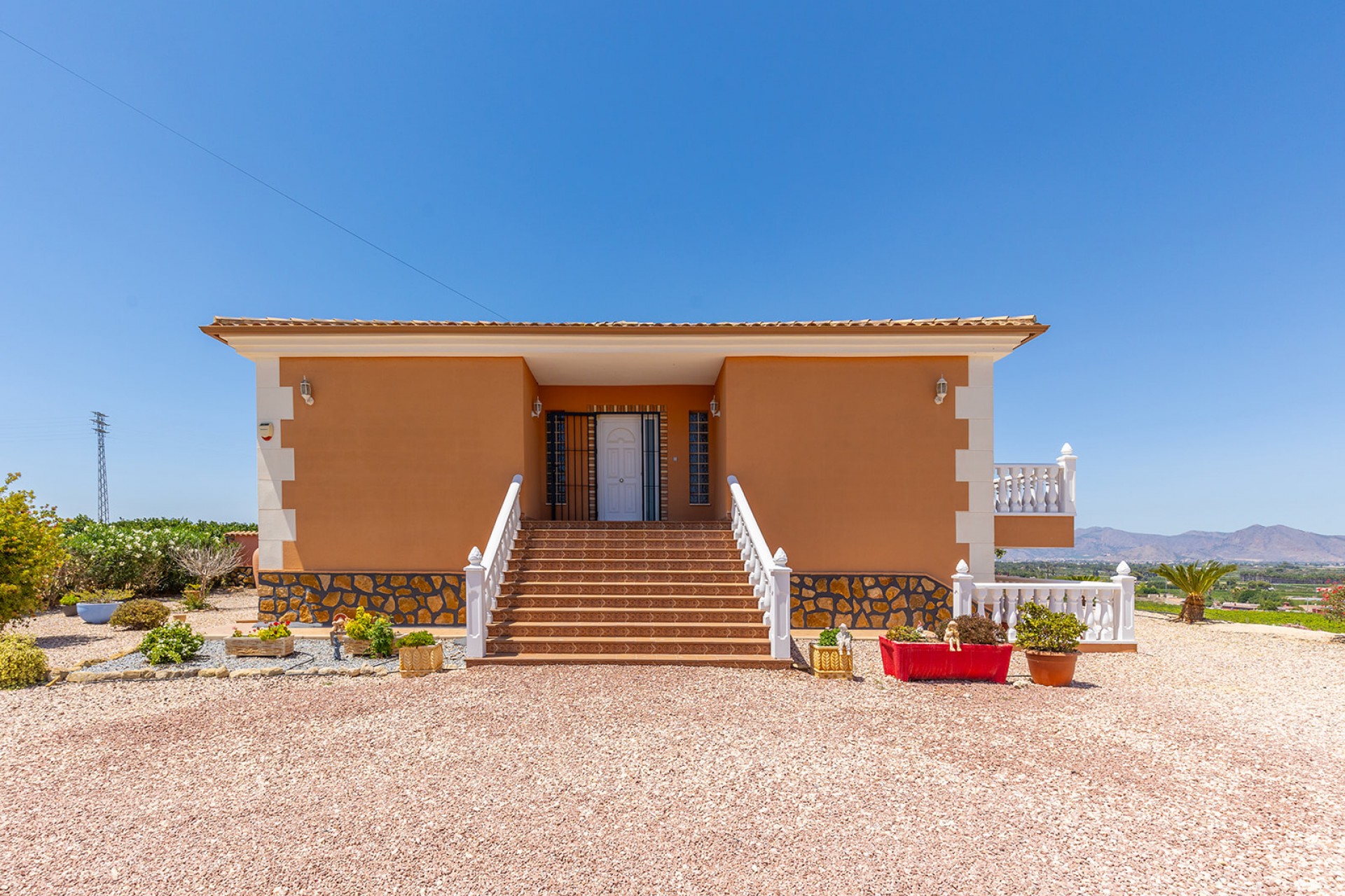 Resale - Villa -
Jacarilla - Inland