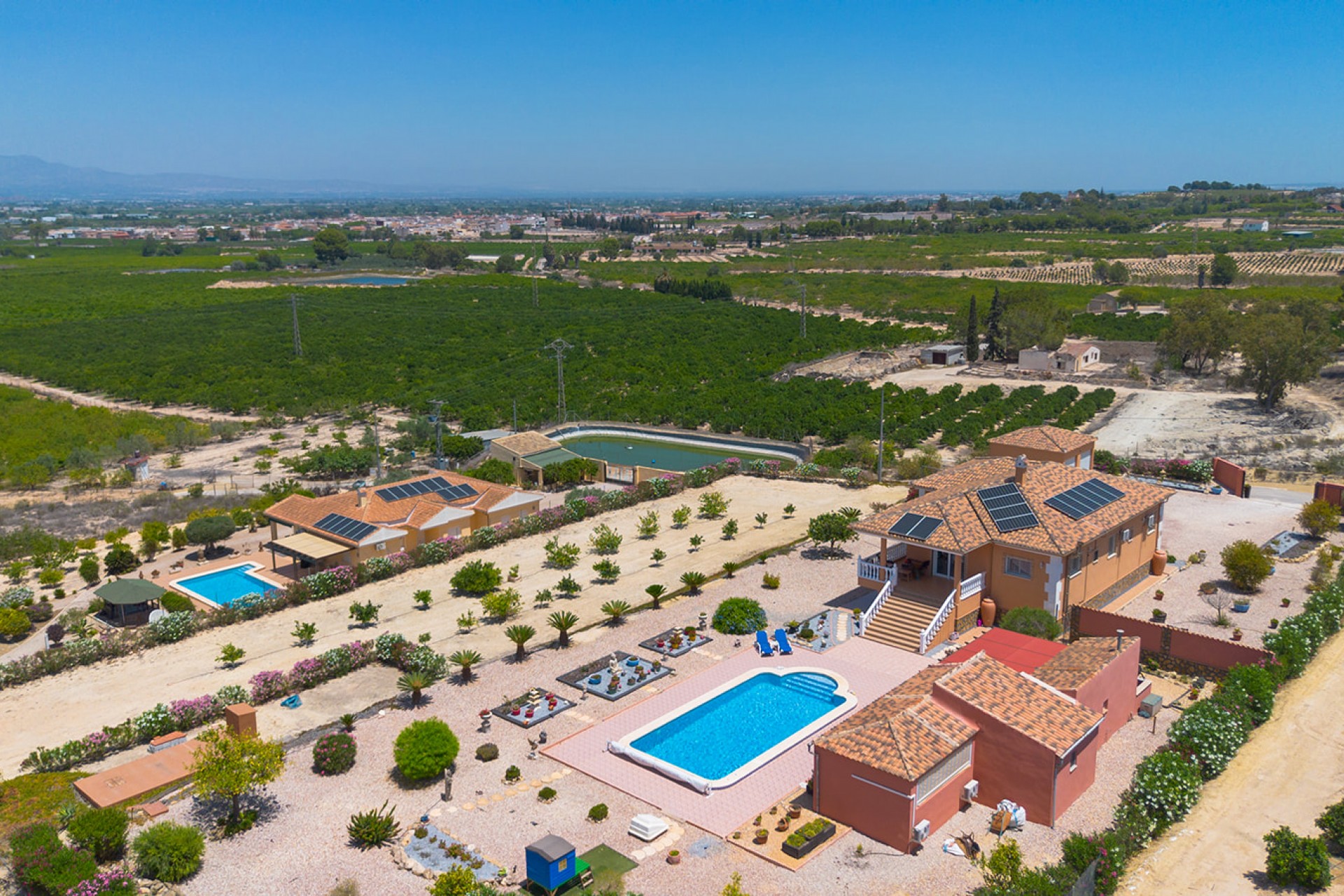 Resale - Villa -
Jacarilla - Inland