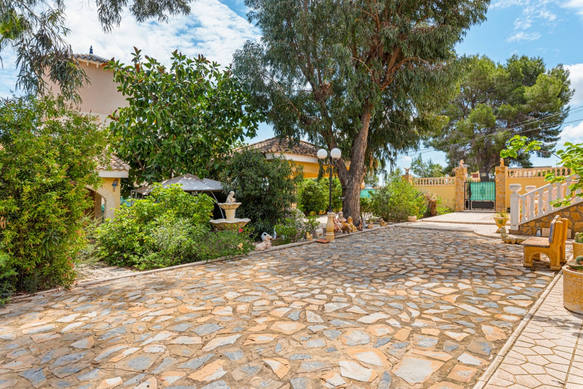 Resale - Villa -
Jacarilla - Inland