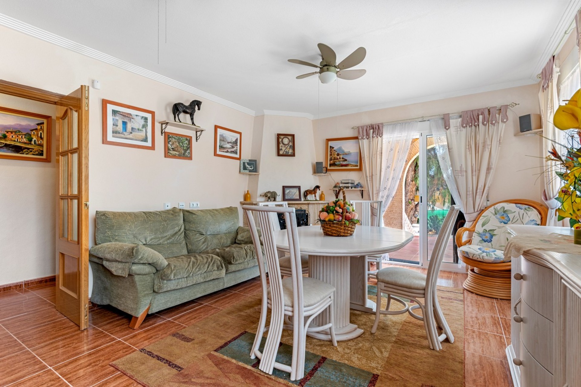 Resale - Villa -
Jacarilla - Inland