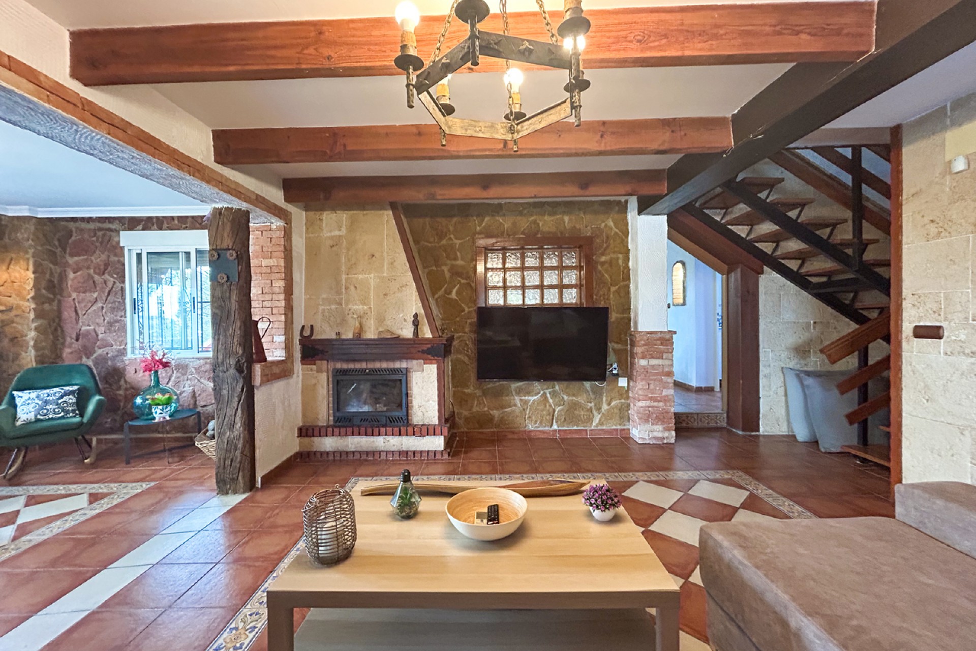 Resale - Villa -
Jacarilla - Inland