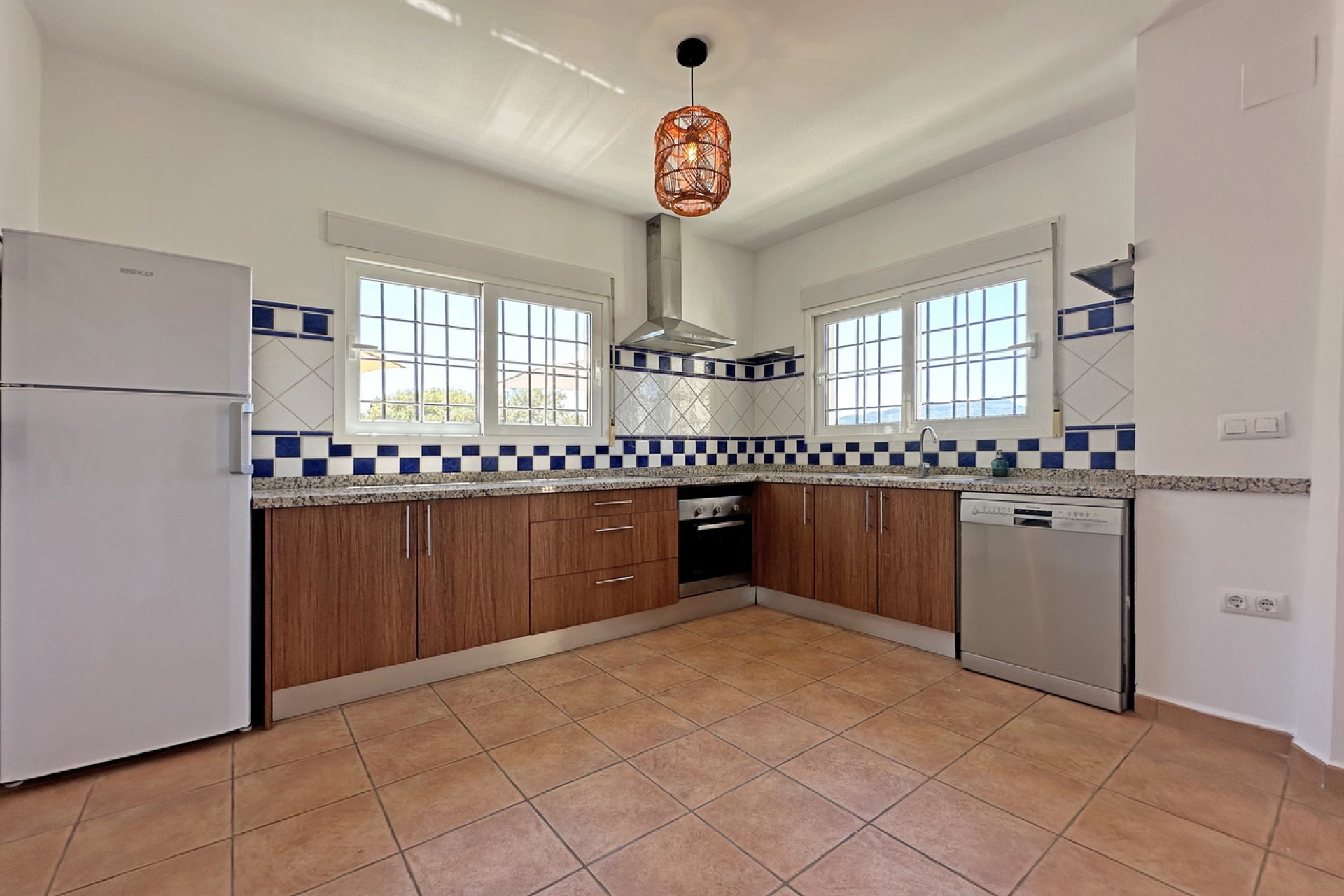 Resale - Villa -
Jalón - Inland