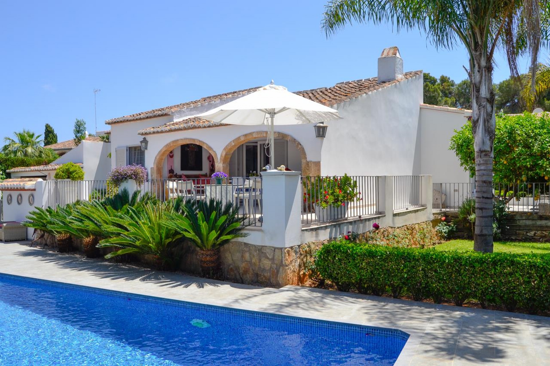 Resale - Villa -
Jávea - Costa Blanca