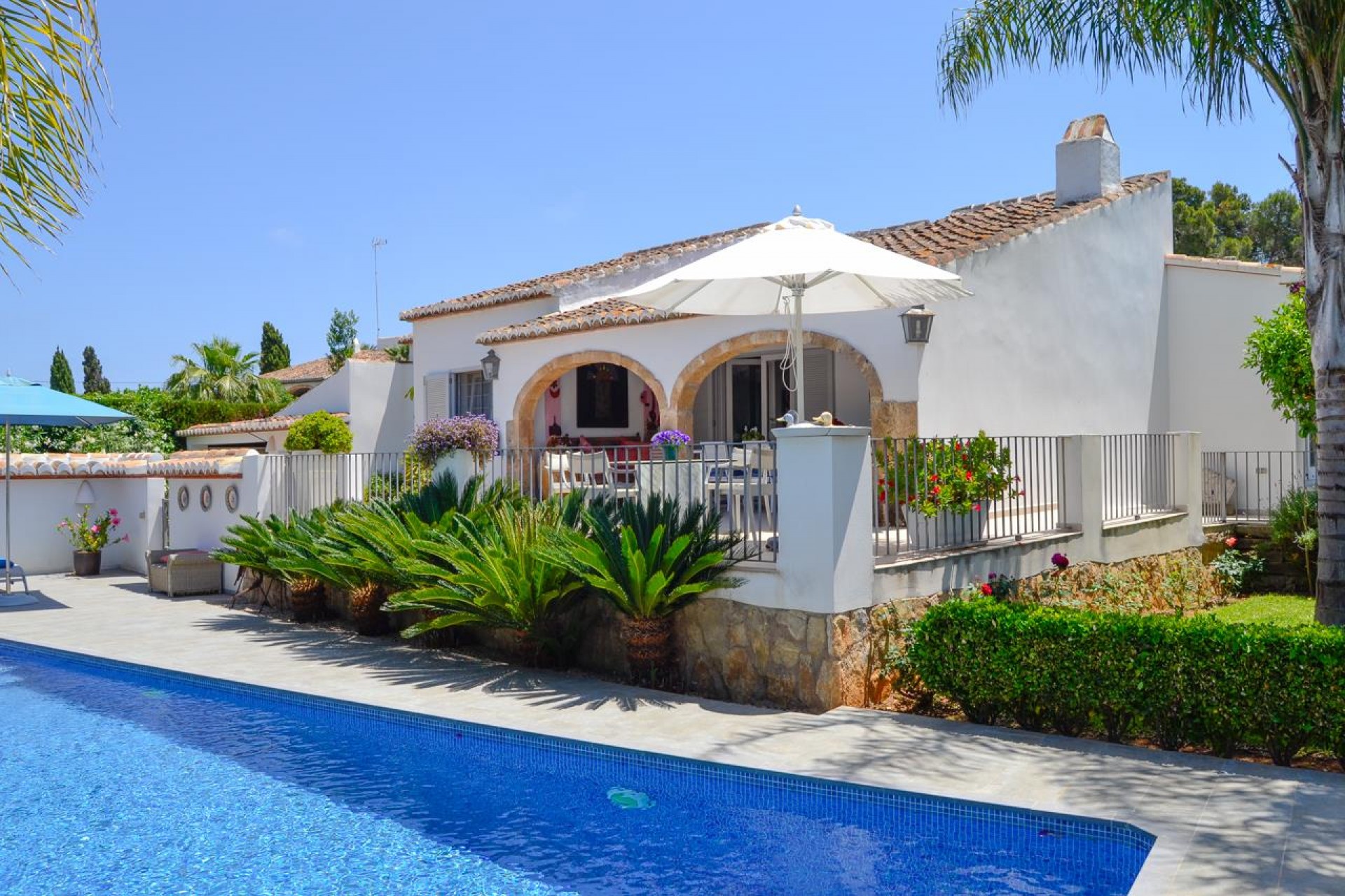 Resale - Villa -
Jávea - Costa Blanca