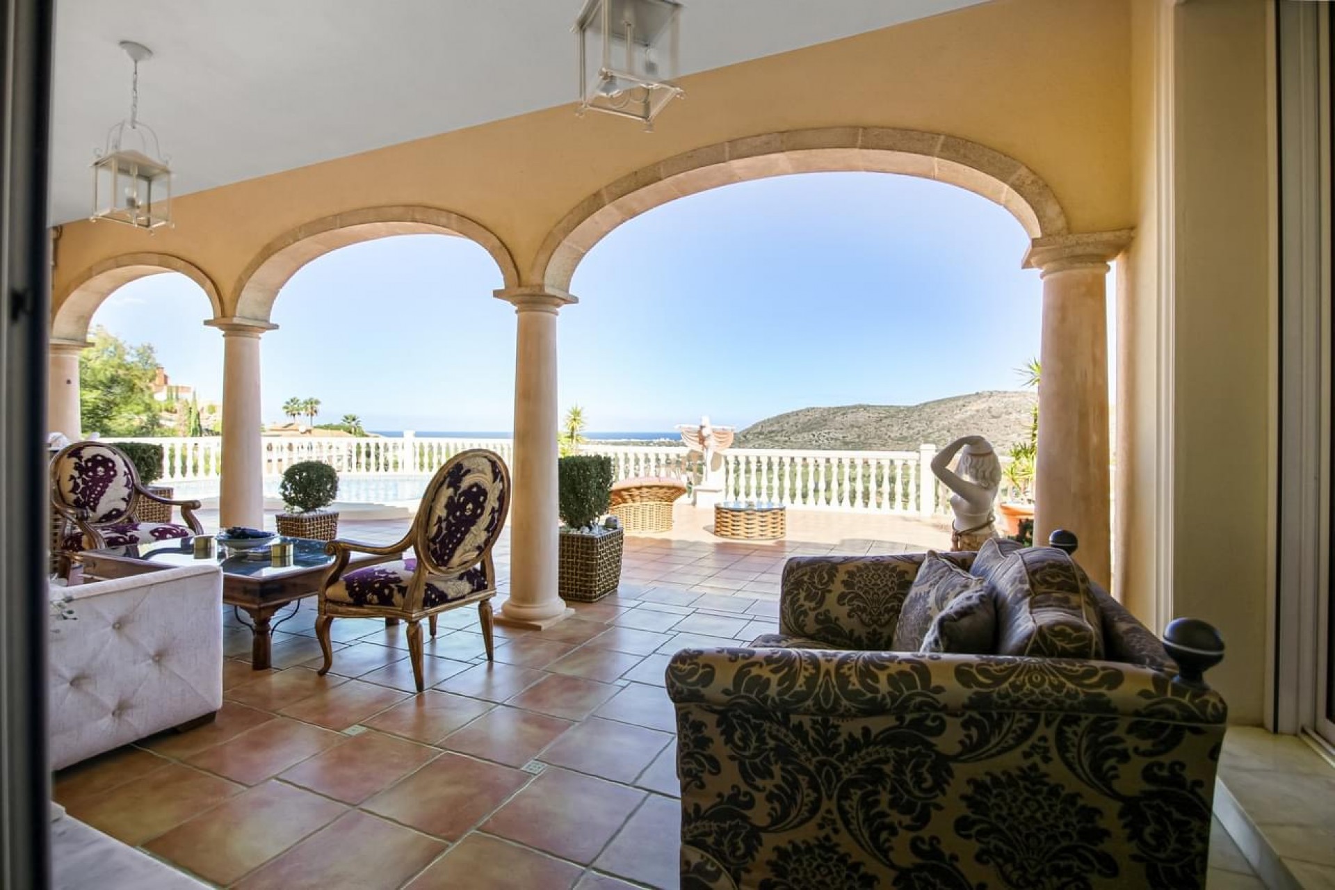 Resale - Villa -
Jávea - Costa Blanca