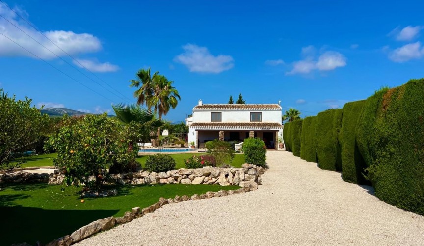 Resale - Villa -
Jávea - Costa Blanca